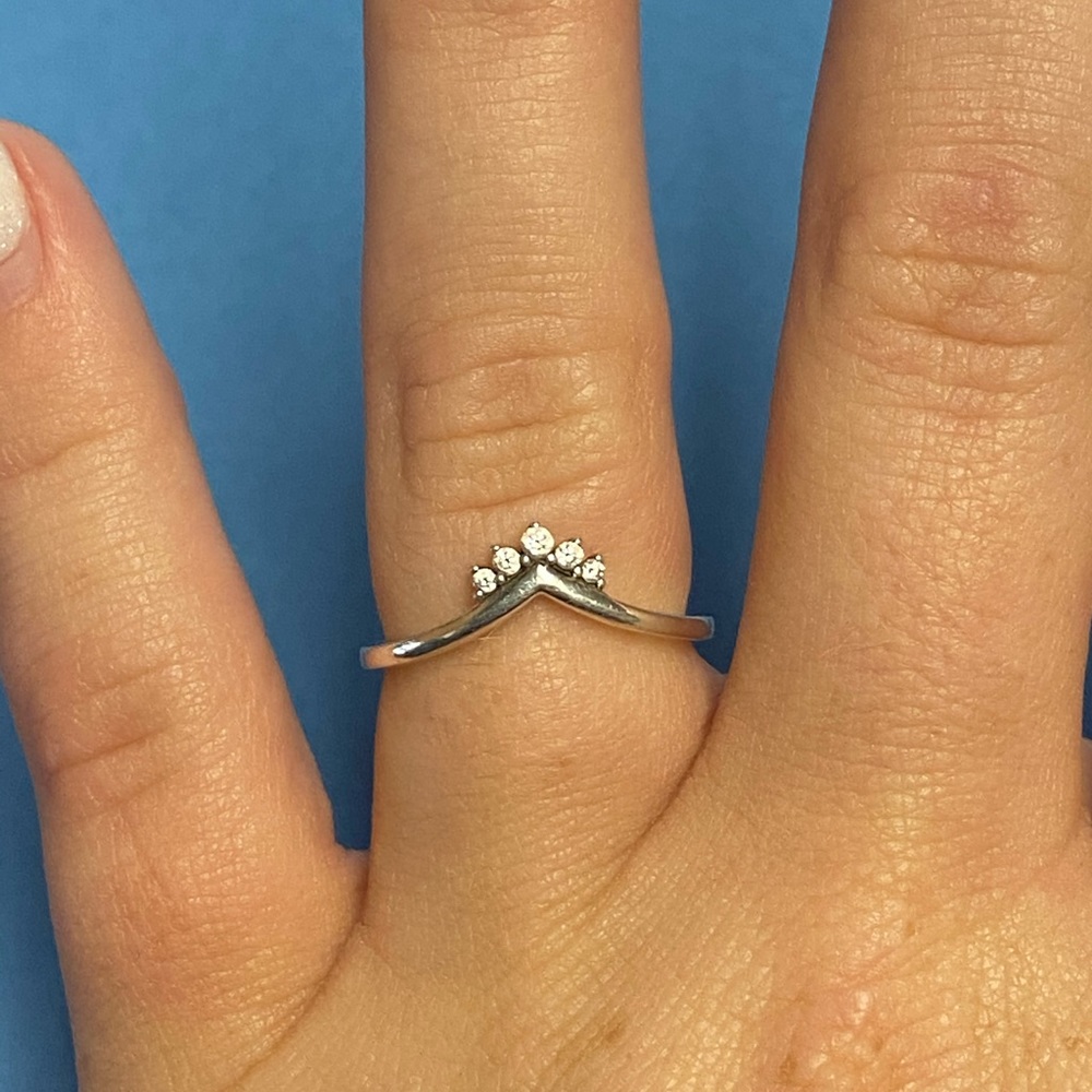 Pandora tiara ring
